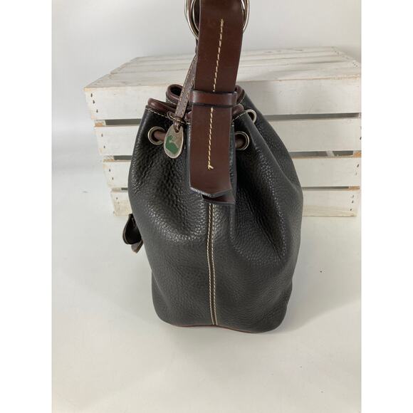 DOONEY & BOURKE LARGE BLACK LEATHER DRAWSTRING SHOULDER BAG - Picture 5 of 16